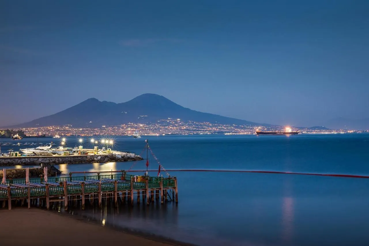 Lhp Suite Posillipo Nápoles