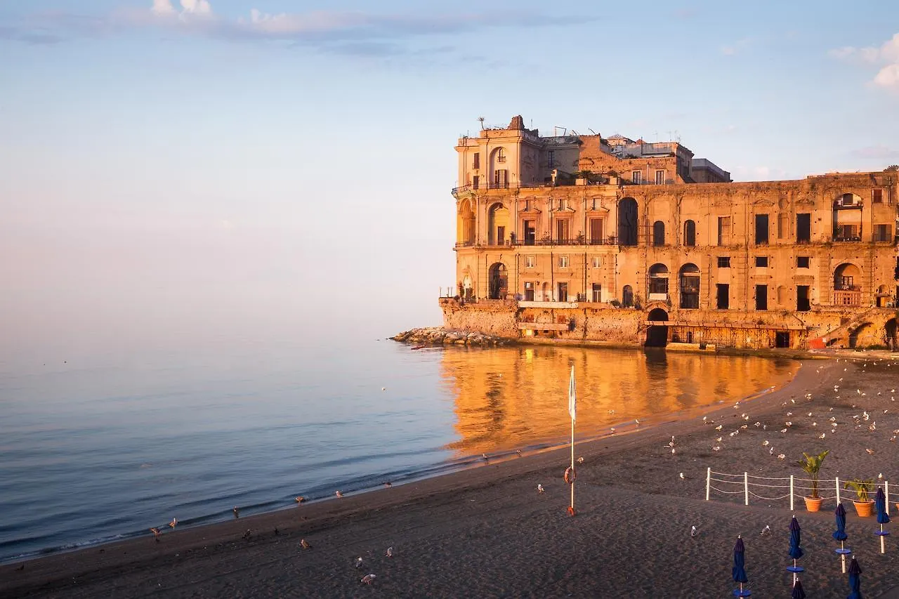 Lhp Suite Posillipo Nápoles